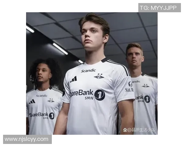 足球装备选购指南:如何选择适合你的球衣品牌与款式推荐